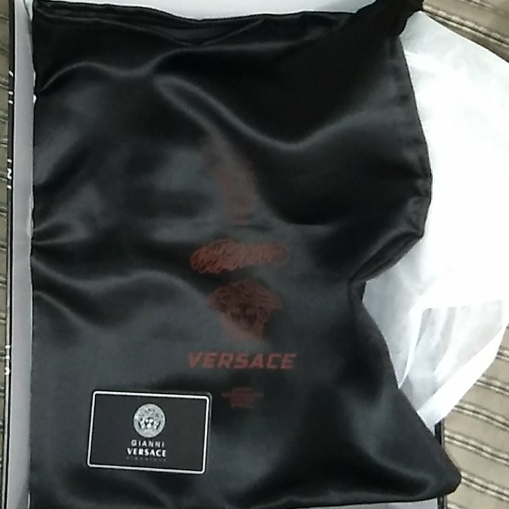 Shoes - Picture 4 of 4